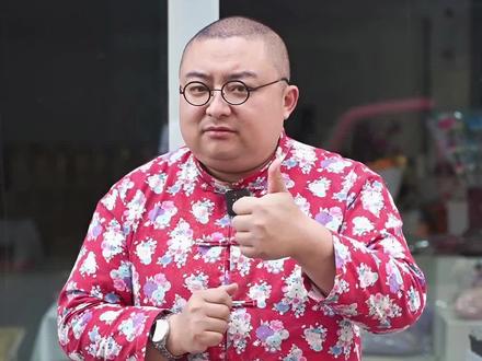 打开国际服抖音 33699fe660f35dfe0d5d634831131d74~tplv-dy-resize-origshort-autoq-75:330.jpeg?biz_tag=pcweb_cover&from=3213915784&s=PackSourceEnum_AWEME_DETAIL&sc=cover&se=false&x-expires=2008335600&x-signature=yTjvciQBlAhJIhNrQjSk39Hi65o%3D