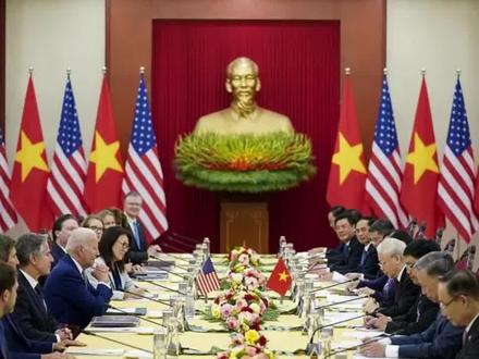 今日新闻最新国际事件 8102ebf031d8c47a97bc0fb28832671e~tplv-dy-resize-origshort-autoq-75:330.jpeg?biz_tag=pcweb_cover&from=3213915784&s=PackSourceEnum_AWEME_DETAIL&sc=cover&se=false&x-expires=2011194000&x-signature=sknALIoXTOb7%2FUKBDpL5J7XTxng%3D