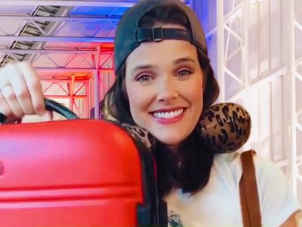 今日新闻英文 c91a9f41344b37db70b83ac9a25e6a27~tplv-dy-resize-origshort-autoq-75:330.jpeg?biz_tag=pcweb_cover&from=3213915784&s=PackSourceEnum_AWEME_DETAIL&sc=cover&se=false&x-expires=2006056800&x-signature=CKjA6VyiSVwJGnCT7W0K55PqLlE%3D