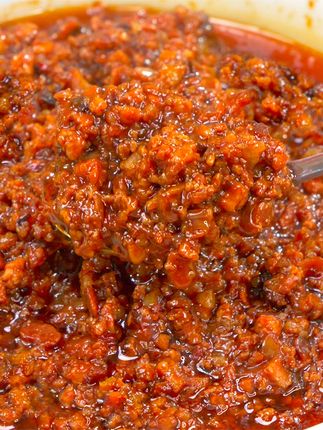 炒肉丝怎样炒才又嫩又好吃 d8d56010f8b94e59836fc3d5e1077715~tplv-dy-cropcenter:323:430.jpeg?x-expires=1970798400&x-signature=BXTHVDEHSeSAhTJSphuaqUqc1Bw%3D&from=4257465056&s=PackSourceEnum_PUBLISH&se=true&sh=323_430&sc=cover&biz_tag=pcweb_cover&l=021655438633250fdbddc0100fff0030ad2e6b10000005ba55839