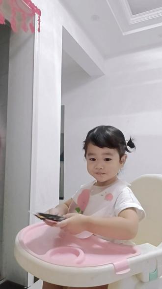 外国媳妇儿嫁到中国 364ff224065949b6abb75a8ca3ee72a4_1695202878~tplv-dy-resize-origshort-autoq-75:330.jpeg?biz_tag=pcweb_cover&from=3213915784&s=PackSourceEnum_AWEME_DETAIL&sc=cover&se=false&x-expires=2012004000&x-signature=ljsVvoH9XxHEnfWnH0TqpXhnO0E%3D