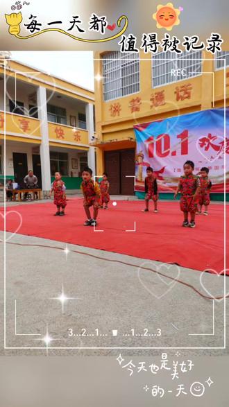 小蓝鸟在哪弄 6797898994134f96b6a4b8d05dfadbae_1696099942~tplv-dy-resize-origshort-autoq-75:330.jpeg?biz_tag=pcweb_cover&from=3213915784&s=PackSourceEnum_AWEME_DETAIL&sc=cover&se=false&x-expires=2011626000&x-signature=aBaooq%2FVSnN8H%2FpdBpZhSQqUXDo%3D