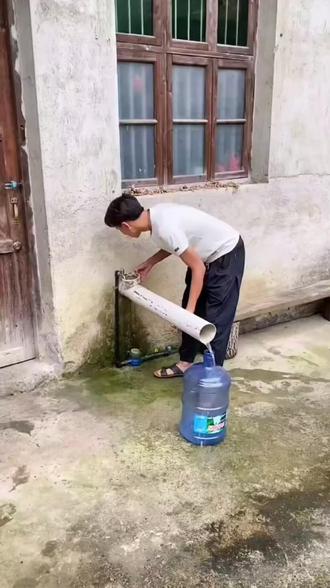 苹果手机怎么使用耳机通话 8681f873b0a24048ba07d649bf9ed011_1666504693~tplv-dy-resize-origshort-autoq-75:330.jpeg?biz_tag=pcweb_cover&from=3213915784&s=PackSourceEnum_AWEME_DETAIL&sc=cover&se=false&x-expires=1986076800&x-signature=sC4Bbv2lVzznVLvpmRNbPIc0xXY%3D