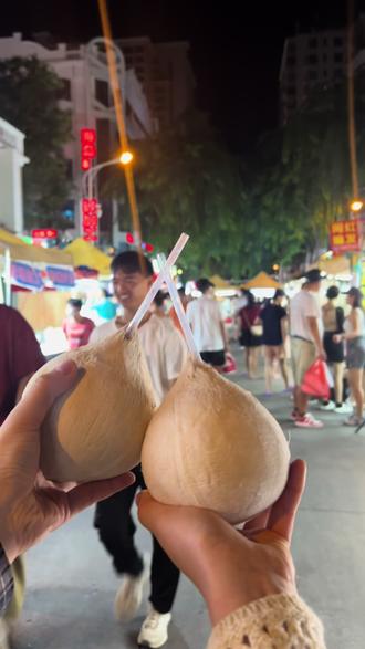 有哪些好看的港剧古装 a2b0b7e222b744fcb230b3c75d50e731_1694940444~tplv-dy-resize-origshort-autoq-75:330.jpeg?biz_tag=pcweb_cover&from=3213915784&s=PackSourceEnum_AWEME_DETAIL&sc=cover&se=false&x-expires=2010384000&x-signature=3ZXtn2TteOpTqiaYbko3Ak91U0w%3D
