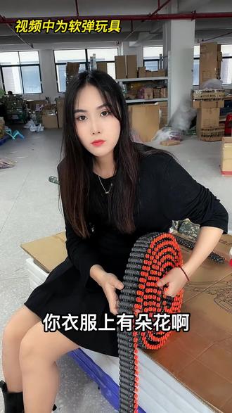 玩具机器人视频合集 ea12797721e3408c88f902efdec22933_1667541810~tplv-dy-resize-origshort-autoq-75:330.jpeg?biz_tag=pcweb_cover&from=3213915784&s=PackSourceEnum_AWEME_DETAIL&sc=cover&se=false&x-expires=1982998800&x-signature=QGqAr%2B4mi9qojcgGX3OptsCrlWo%3D