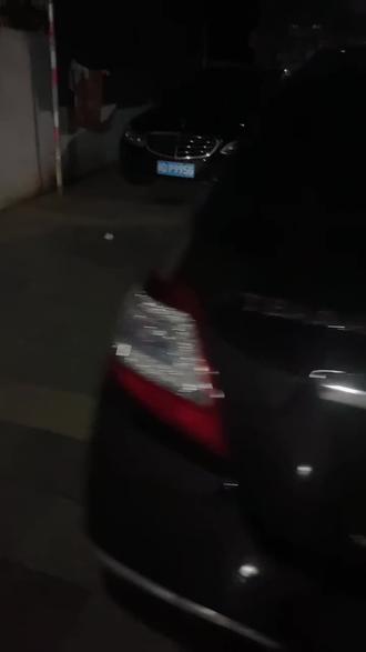 灯笼鱼视频观赏 o0EF2ZPZfns2jDBefTL4M7mHBiO4IDTfCQAAlF~tplv-dy-resize-origshort-autoq-75:330.jpeg?biz_tag=pcweb_cover&from=3213915784&s=PackSourceEnum_AWEME_DETAIL&sc=cover&se=false&x-expires=2011453200&x-signature=c9Soy67fhXqeSBMFww2Qv9g%2Bl1U%3D