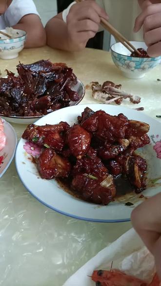 苹果新品发布会2022年直播 oAkG8yP1hmg0AfkYABNExgAoKbrgB3zMAIBteI~tplv-dy-resize-origshort-autoq-75:330.jpeg?biz_tag=pcweb_cover&from=3213915784&s=PackSourceEnum_AWEME_DETAIL&sc=cover&se=false&x-expires=2010502800&x-signature=gomH9i0OEbhRtWCVv3O1Vtkjz9A%3D