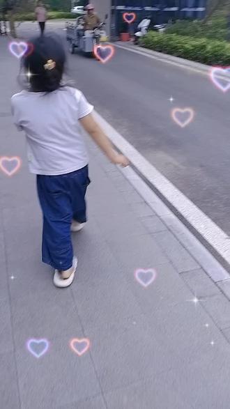 外国媳妇儿嫁到中国 oEoEArcmhfAHphAgIeIzDi6yV3vx7MyKVAYtBj~tplv-dy-resize-origshort-autoq-75:330.jpeg?biz_tag=pcweb_cover&from=3213915784&s=PackSourceEnum_AWEME_DETAIL&sc=cover&se=false&x-expires=2012004000&x-signature=yUpPHJ5yN45rUJ5Qll2hlJPIP8Q%3D