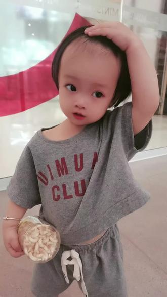 熨烫机手持老款 oMAABA0FZTlINBWtNEzaJEenCBp9hPfgsOsA9Q~tplv-dy-resize-origshort-autoq-75:330.jpeg?biz_tag=pcweb_cover&from=3213915784&s=PackSourceEnum_AWEME_DETAIL&sc=cover&se=false&x-expires=2012331600&x-signature=welum72edQNi5YDc1ZjnJVW98Hk%3D