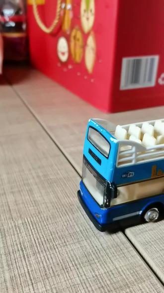 泡泡机是送给什么人的 oUdebAnGoJRAe89Fl9YwlGNAgQRmBrwgmH0YDU~tplv-dy-resize-origshort-autoq-75:330.jpeg?biz_tag=pcweb_cover&from=3213915784&s=PackSourceEnum_AWEME_DETAIL&sc=cover&se=false&x-expires=2011550400&x-signature=%2B9XoH4EWrFpZNqwttwyqPOe959s%3D