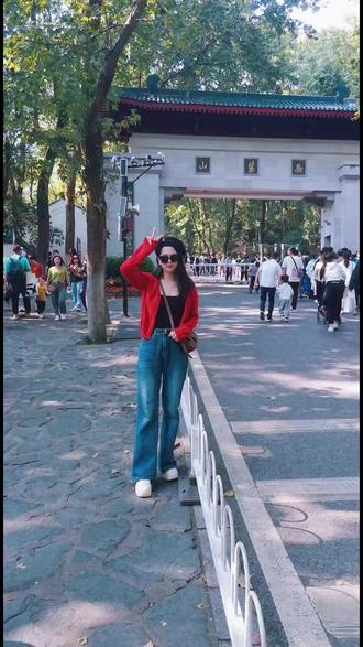 血渍怎么去掉最干净 oUg9nDgzItlGnRAkQBqf3CeJYKCyaAbmS2A4ox~tplv-dy-resize-origshort-autoq-75:330.jpeg?biz_tag=pcweb_cover&from=3213915784&s=PackSourceEnum_AWEME_DETAIL&sc=cover&se=false&x-expires=2012662800&x-signature=u5R5m7n%2B6ubSdXqCDBKDQ4hUBy0%3D