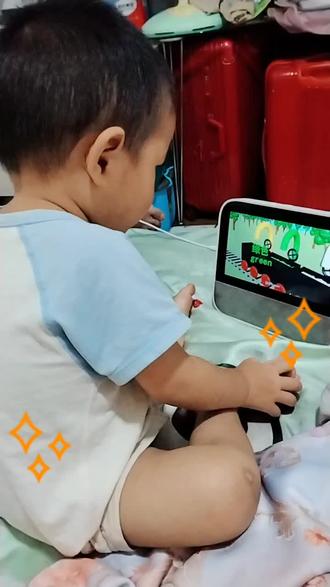 蜜蜂的特点简单描述 ocGCGhhAoeznaeKZAvh7LybPBDBeN5DKAExI4q~tplv-dy-resize-origshort-autoq-75:330.jpeg?biz_tag=pcweb_cover&from=3213915784&s=PackSourceEnum_AWEME_DETAIL&sc=cover&se=false&x-expires=2010783600&x-signature=C7SRbkoOev6at5QKGaqUgj5JxGo%3D