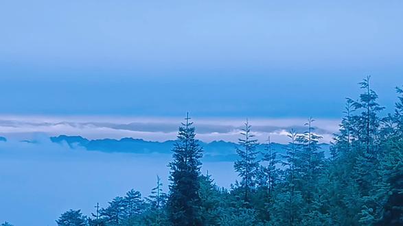 山上日出视频 ocewcynnEeA5IHBFtADN6vA7ALLTb9aUl6pUgr~tplv-dy-resize-origshort-autoq-75:330.jpeg?biz_tag=pcweb_cover&from=3213915784&s=PackSourceEnum_AWEME_DETAIL&sc=cover&se=false&x-expires=2011737600&x-signature=V2eNCk9YJYadzCbnYBrxw9YYL6M%3D