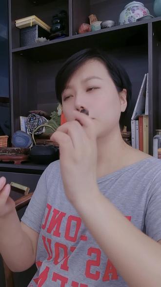 土冰的真名叫什么 ocwgAHDF7lZQKAQ2f4EPRzVeIfiPBC40GakBn0~tplv-dy-resize-origshort-autoq-75:330.jpeg?biz_tag=pcweb_cover&from=3213915784&s=PackSourceEnum_AWEME_DETAIL&sc=cover&se=false&x-expires=2011982400&x-signature=0cTF6MB8mZQUSD541q8vPleK82A%3D