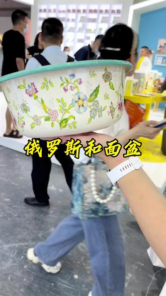 厨房墙壁油污怎么清洗干净 osA6AAlkNDNDQ9tQpoabB8e7vnTOeXIVHGuR1g~tplv-dy-resize-origshort-autoq-75:330.jpeg?biz_tag=pcweb_cover&from=3213915784&s=PackSourceEnum_AWEME_DETAIL&sc=cover&se=false&x-expires=2009134800&x-signature=54w93DG%2BKozyVFIHcOZsb2indGM%3D