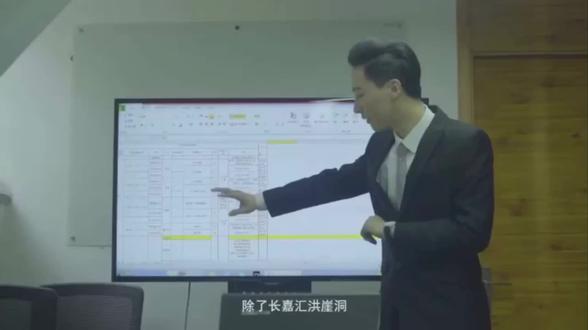 工作诚可贵,爱情价更高。 @抖音小助手