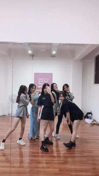 墨尔本美女千千万 Y9小姐妹们占一半!#美到巅峰是什么样