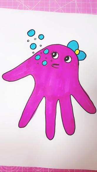 用手掌教孩子是画五抓鱼୧😂୨୧😂୨