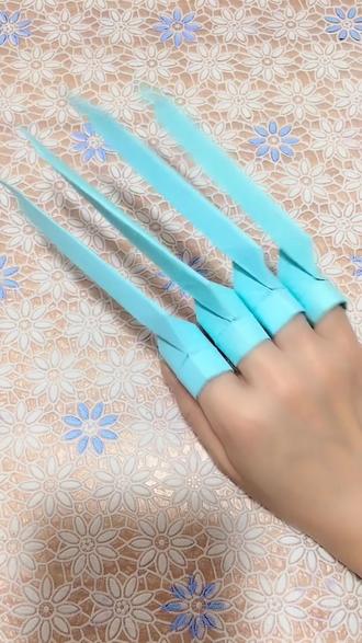 金刚狼的金刚爪🐺🐺🐺#抖音热门 #我要上热门 #创意折纸 #折纸 #抖音小助手 #幼儿园手工