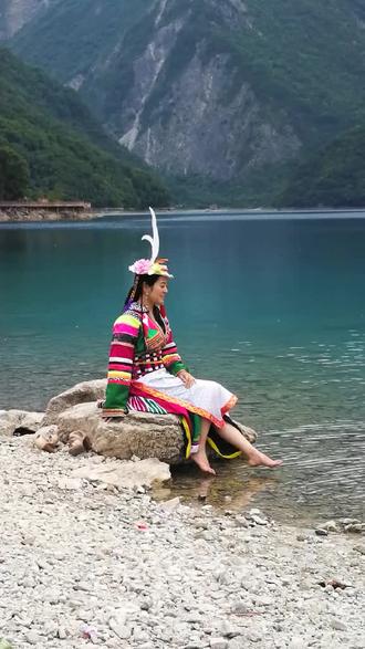 @嘉绒姐姐阿娟 涉水游玩天池~