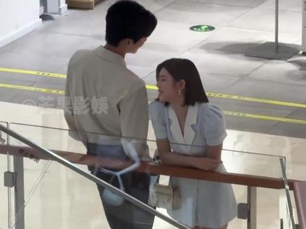 怎么动不动就跟对方说英文啊,很苏的好嘛~#陈妍希 #周柯宇 #cp #情感 #狙击蝴蝶