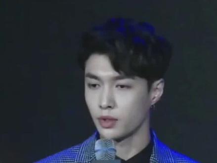 为什么EXO见面会被取消
#张艺兴 #明星