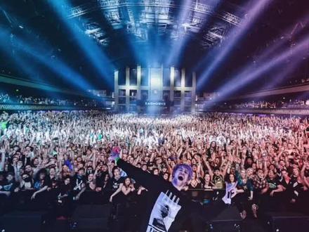 Dubstep风格浪潮领军人物,C栏杆抖音热曲作者#电子音乐 #蹦迪 #电音节