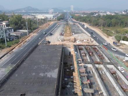 北流:力争首座立交桥春节前实现南侧通车