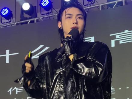 刘海王子的互联网课程分享,刘海是每个女孩子最刚需,最快改变自己形象的基本需求,专注客人的需求并深挖总结归纳,这部分客人的需求,王子也并不是对自己的称呼,而是一种自己不断为女孩心目中的自己努力的态度@刘海王子🤴🤴🤴 #第九届沙龙美发节 #可莉秀