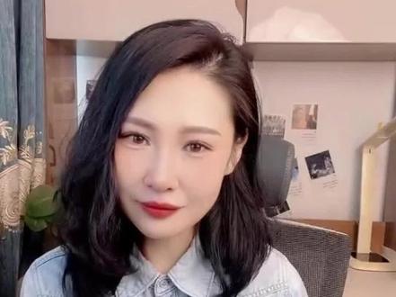 5. 旋律一响,瞬间梦回又苦又暖的90年代!老舅的粤语歌,藏着太多人的青春记忆!#老舅名场面破防 #港乐里的旧时光#上热门话题🔥🔥🔥 #老舅 #怀旧 @抖音创作小助手 @DOU+上热门 @DOU+小助手