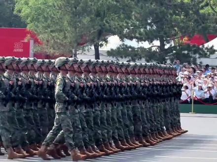 你可以永远相信中国解放军真的不是说说而已 #骑行 #人民子弟兵 #感动 #金珠玛米