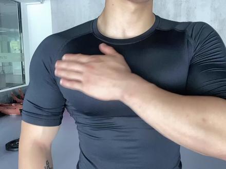 #让你的男朋友拍给你看 是这样抖嘛?#胸肌