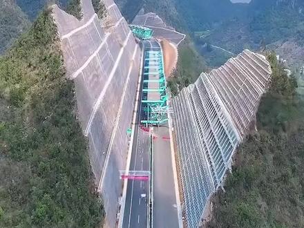 625米云端造桥!花江峡谷大桥从施工到灯光秀,震撼封神 #中国路桥基建 #中国桥梁超级工程 #中国桥梁建设技术 #大跨度桥梁施工技术 #中国桥梁基建