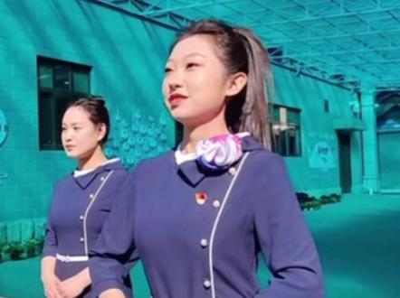 用温柔送好逝者最后一程!北京首个女子火化班,平均只有24岁。@DOU+小助手 #北京首个女子火化班