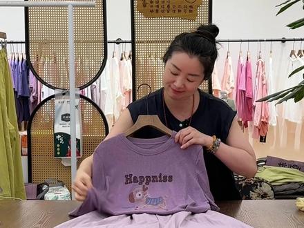 买单视频重出江湖 身高158.体重140的微胖姐姐,乘兴而来 满意而归#味道女装 #搭配分享 #微胖穿搭 #衣橱里永远少一件衣服