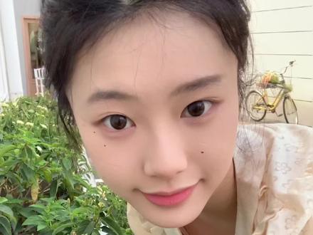 哪有男人送女人假花的 #livephoto