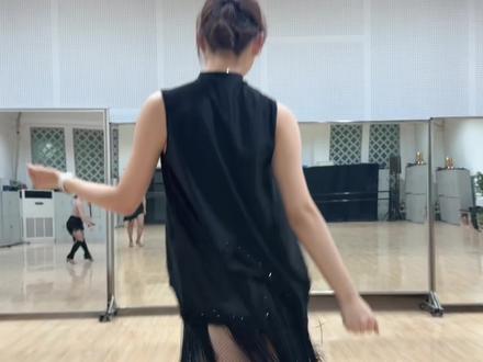 拉丁课上累了高尔夫瘾犯了@后裔(泰国版高尔夫) #高尔夫舞#185 #舞蹈生