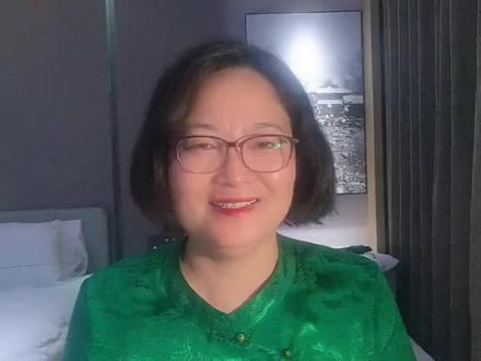 杀疯了!第五冠! 当中国制造开始“习惯”冠军,世界就该紧张了。#张雪机车 #中国制造 #WSBK #摩托车#张雪机车夺赛季第5冠