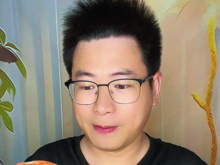 糖果金元宝奇亚籽空心冰,嘎嘣脆的声音越听越解压!吃冰声控 #吃冰 #咀嚼音 #空心冰 #声控解压 #吃货嘛嘛香