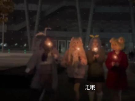 新的一年感谢遇见你们啊😚
#小花仙#夏安安#千韩#淑馨伊瞳#cos