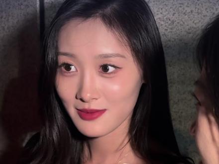 湘超邵阳队战胜湘西队后,球员唐于尧跟女友击掌被破坏,女友:已“报仇”,看到邵阳队赢球很开心#湘超加油 #湘超E哥