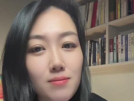 2025年最值得一读的小说《咸的玩笑》终于来了 读懂刘震云,你就读懂了人性
#刘震云 #咸的玩笑 #刘震云开玩笑都好有文化 #好书推荐 #读书