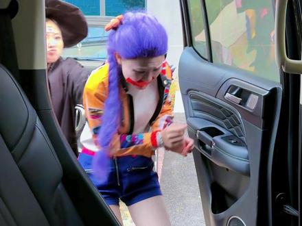 车里逃生方法#二次元 #兔子警官 #天使