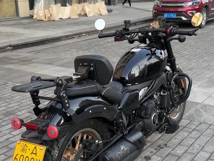 春风clc450(自动挡)
26年上牌,一手,467km,无倒摔,车况免检,加装折叠靠背,脚踏板,油箱透明车衣,手续无事故,价格2万多包过户