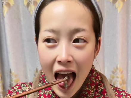 闺蜜大老远过来,今天去抓蝌蚪给闺蜜吃,感谢她这么爱我,千里迢迢来看我。@广西可乐(过年不回家 ) #随拍记录生活 #广西美食 #过年习俗