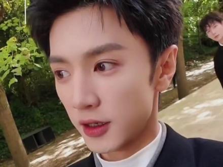 比陈哲远110斤更让我震惊的是王安宇有160斤 #王安宇 #陈哲远 #娱乐评论大赏 #娱乐