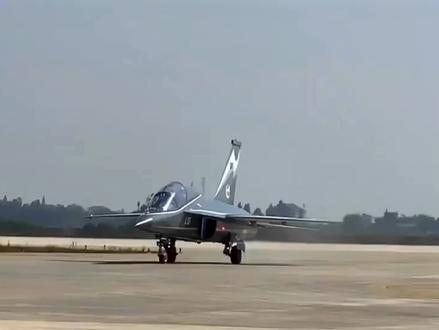 # L15猎鹰#高级教练机#小歼10