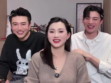 三个活宝在一起太有节目了,姨母笑看完#笑笑姐 #阿阮 #尹杰 #师徒 #直播录屏分享