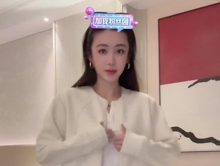 打工人的早春穿搭来啦!这样穿清新又有质感!#早春穿搭 #外套穿搭 #时尚穿搭 #休闲穿搭 #小小101推荐