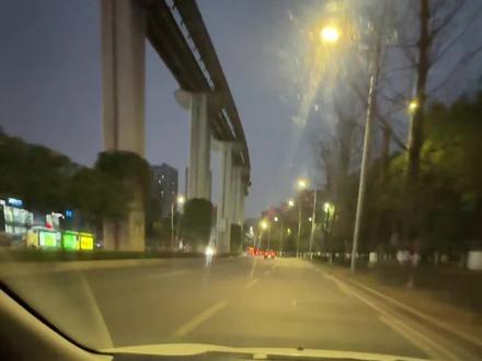 经典福克斯自己动手更换近光灯#撸车日常 #福克斯